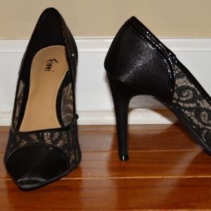 Fioni Satin & Lace Pumps-Size 7